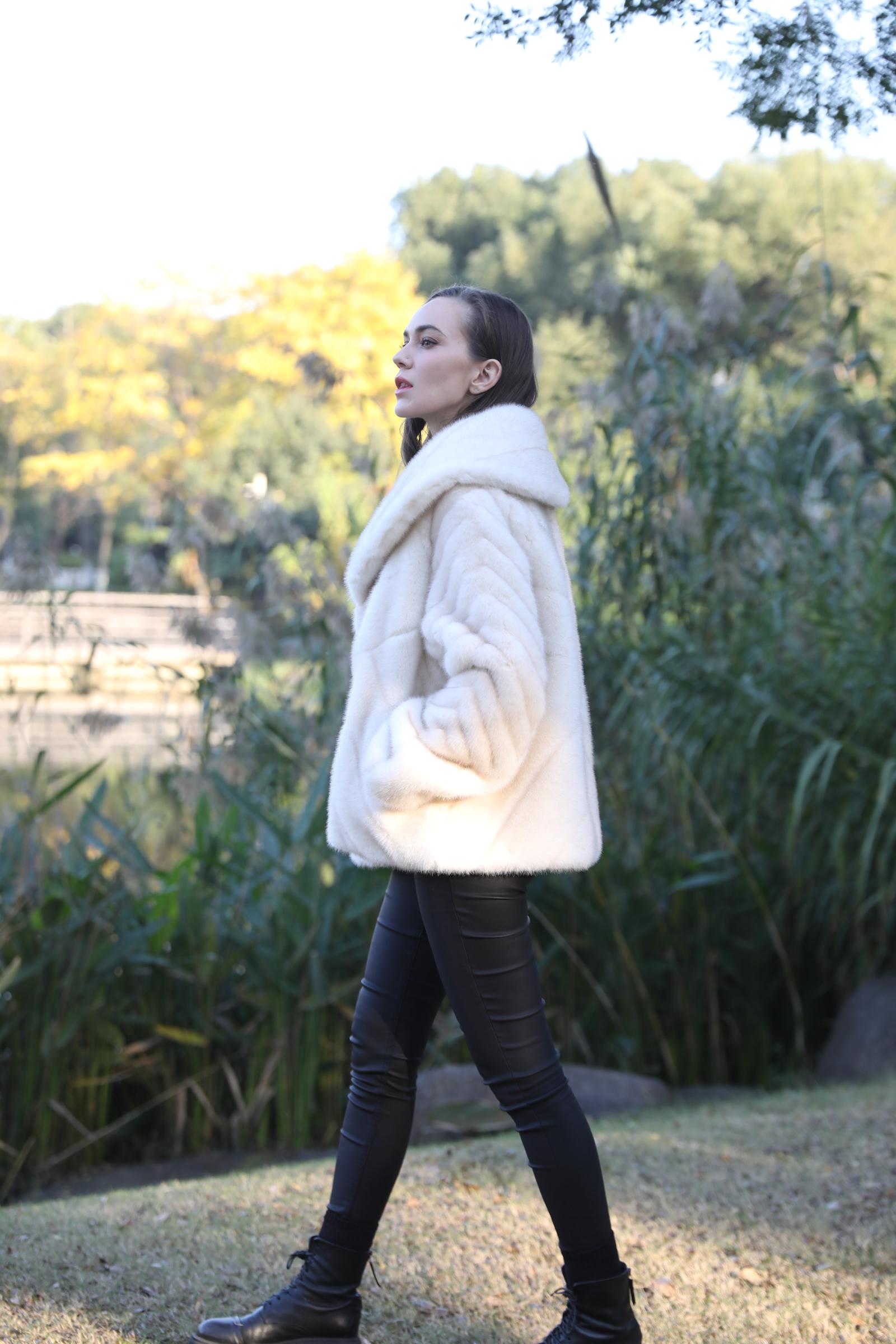 Women's New Navy collar Segmented Faux Mink Coat Fashionable Trend - Janefur