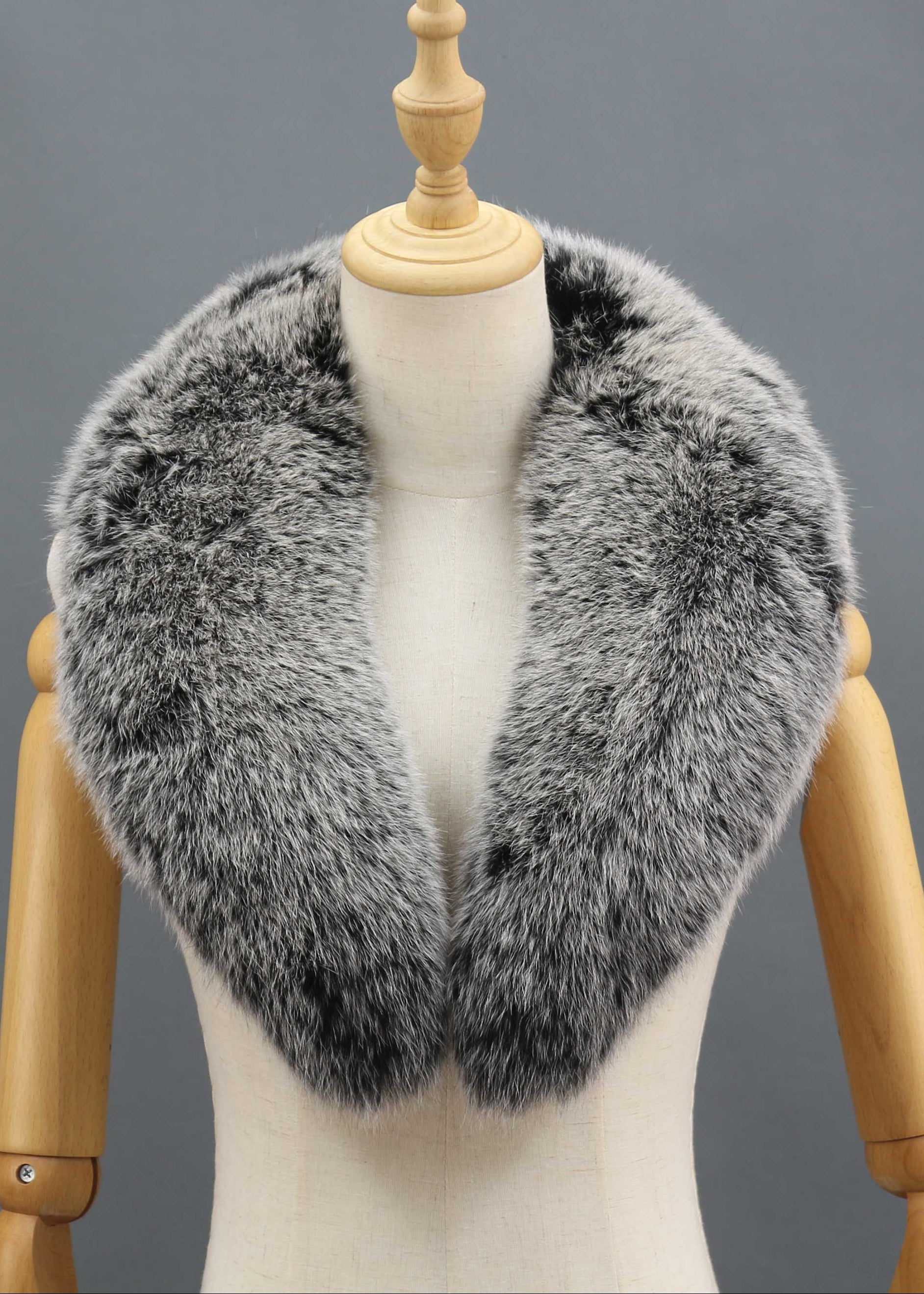 Janefur Winter Blue Fox Fur Collar