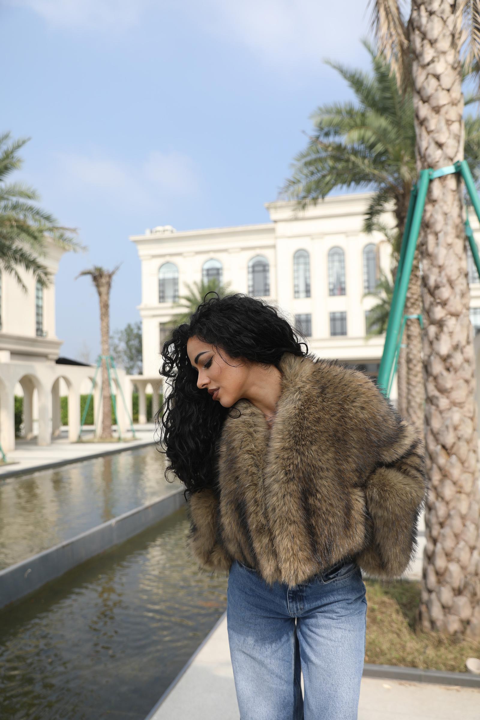 Eco-friendly Raccoon Fur Waistshow Coat for Women Fashion Trendy Faux Raccoon Fur Short Outer Coat - Janefur