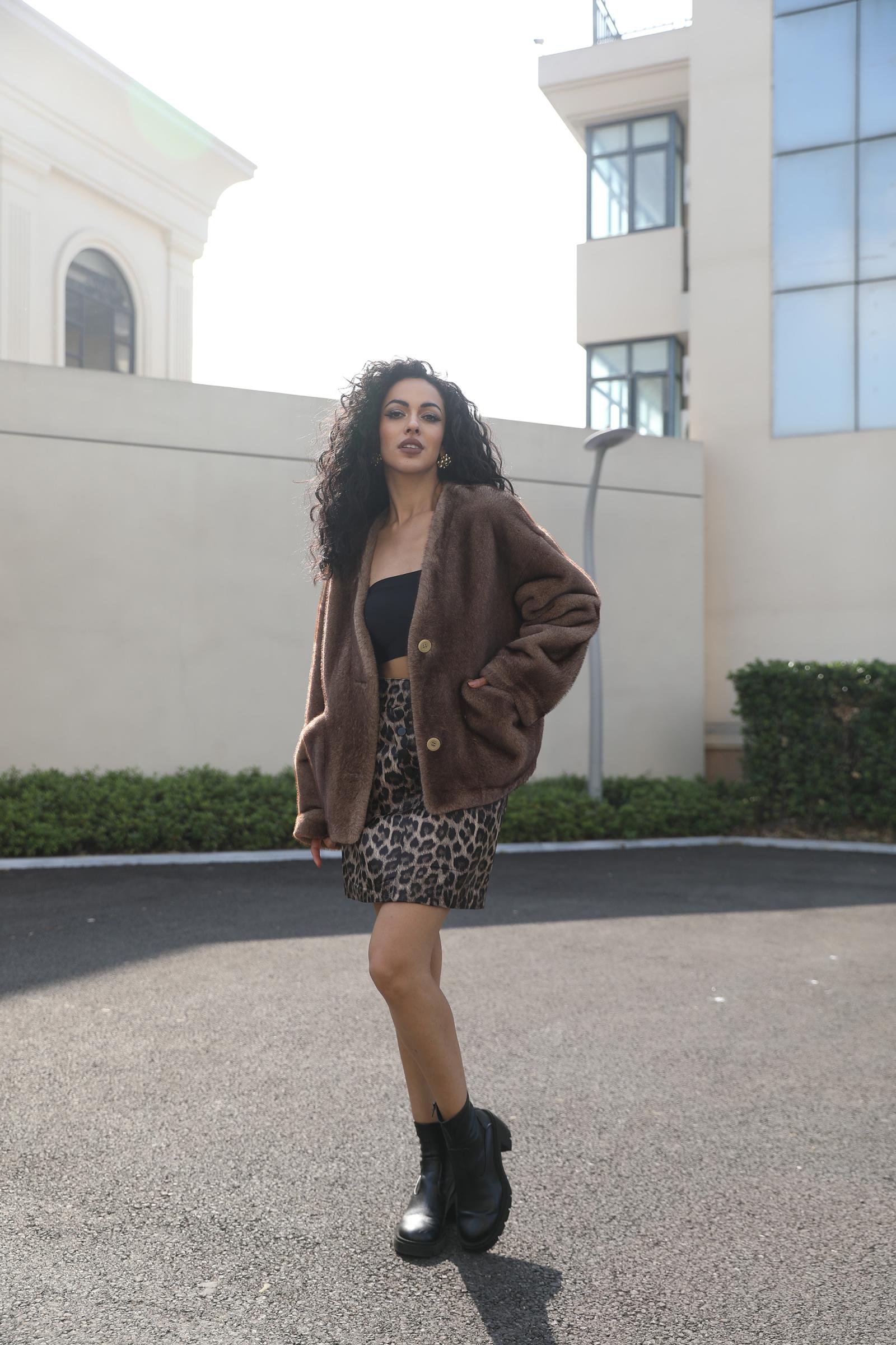 Eco Friendly Wool Jacket Women's New Style Chic V Neck Large Pocket Faux Fur Outerwear - Janefur