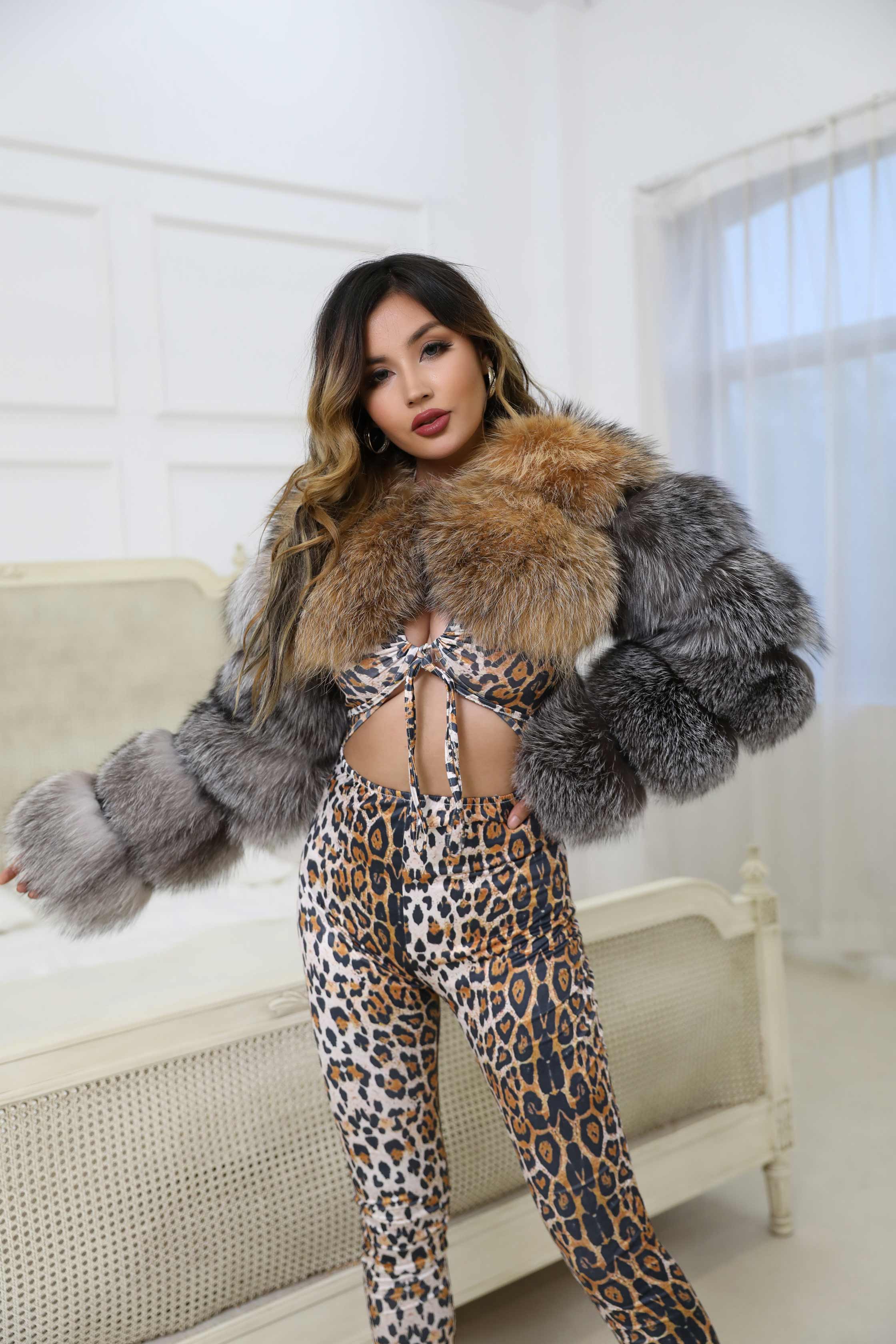 New Design Short Women's Real Fur Vest With Long Sleeves - Janefur