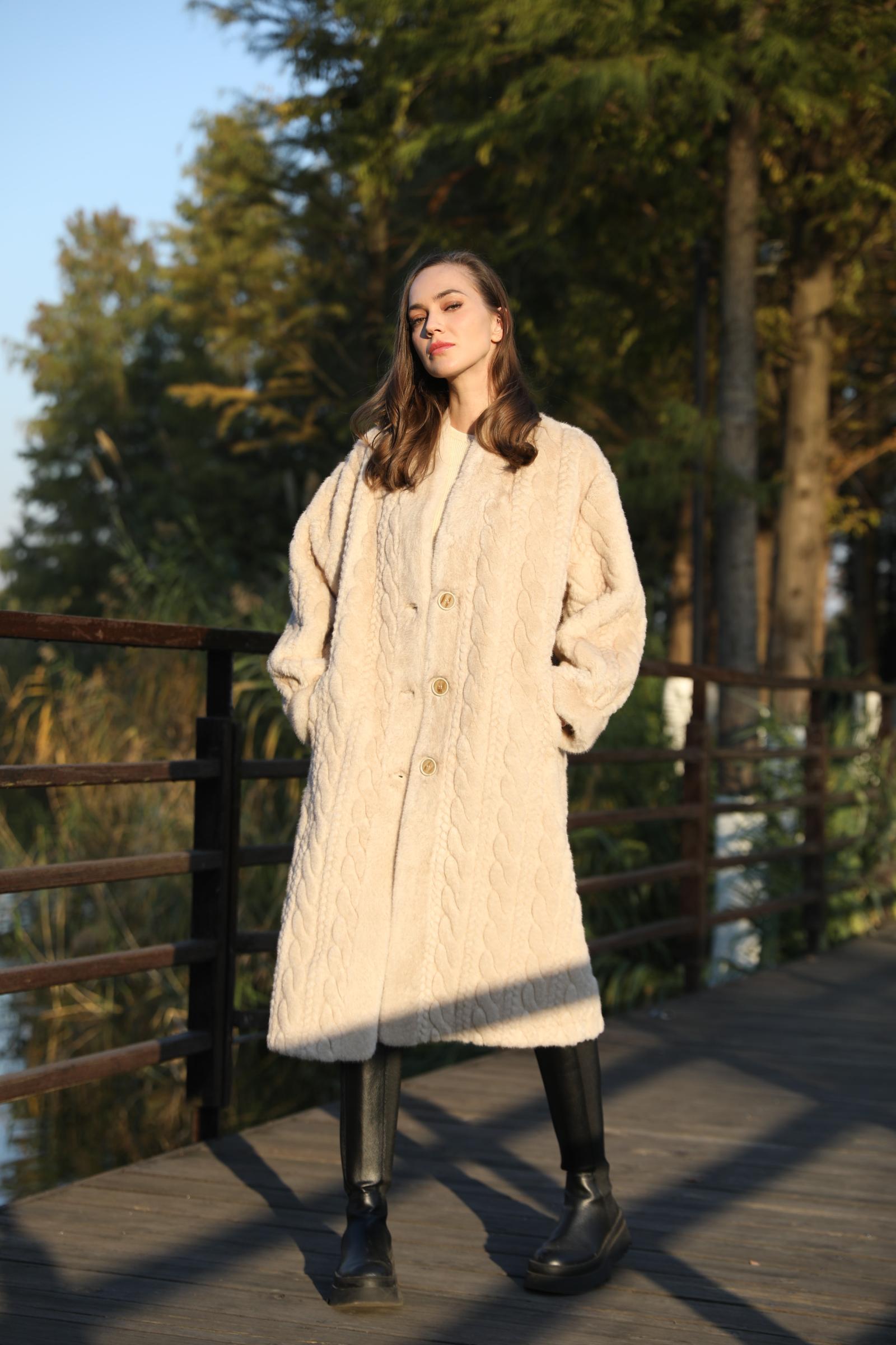 Women's Slim Elegant V-neck Long Faux Mink Jacket - Janefur
