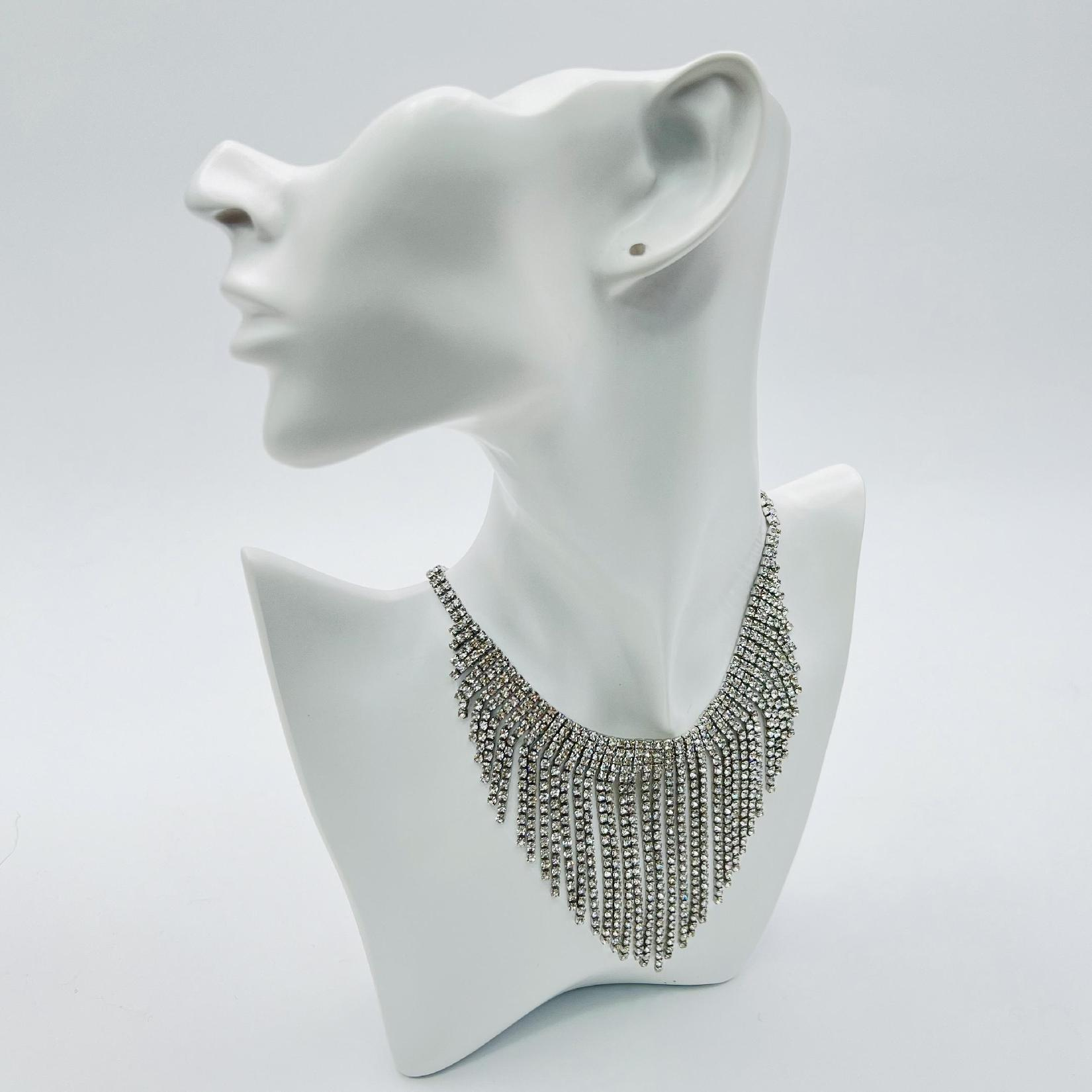 Exaggerated Full-Stone Tassel Collarbone Chain Retro Elegant Banquet Luxurious Necklace Neck Chain - Janefur