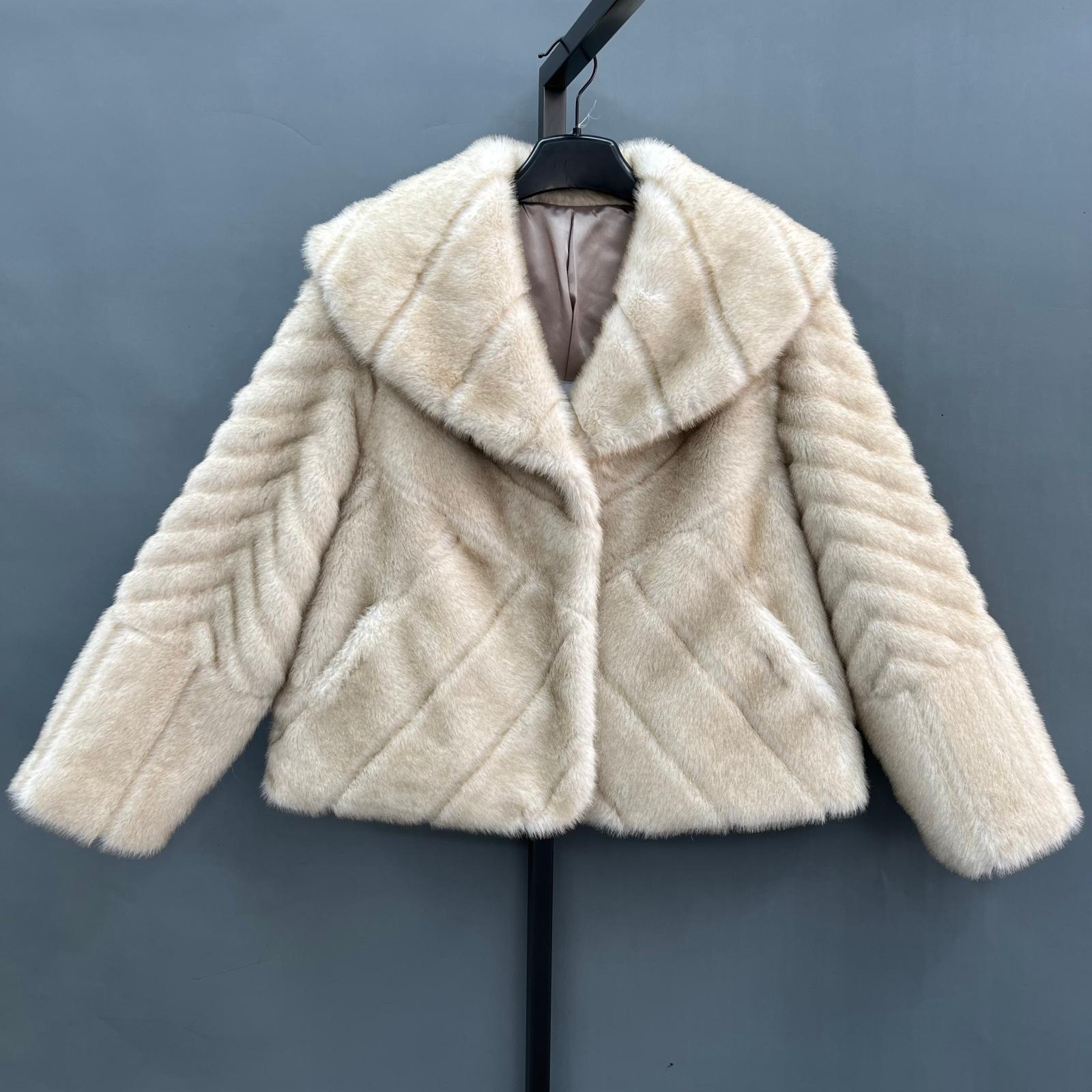 Women's New Navy collar Segmented Faux Mink Coat Fashionable Trend - Janefur