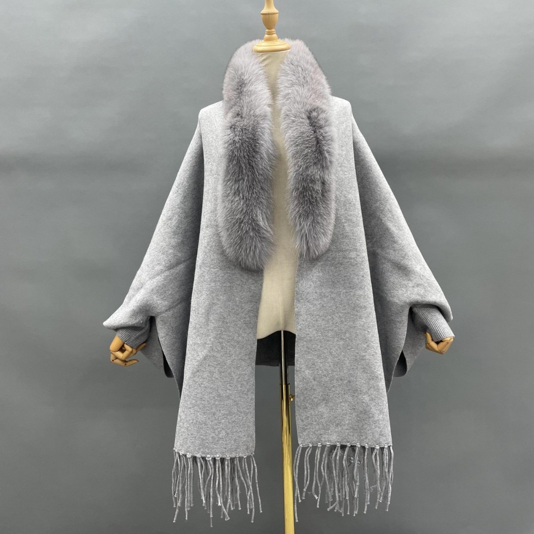 Women's Winter Solid Color Threaded Cuffs Fur Shawl Cape Simple Fashion - Janefur