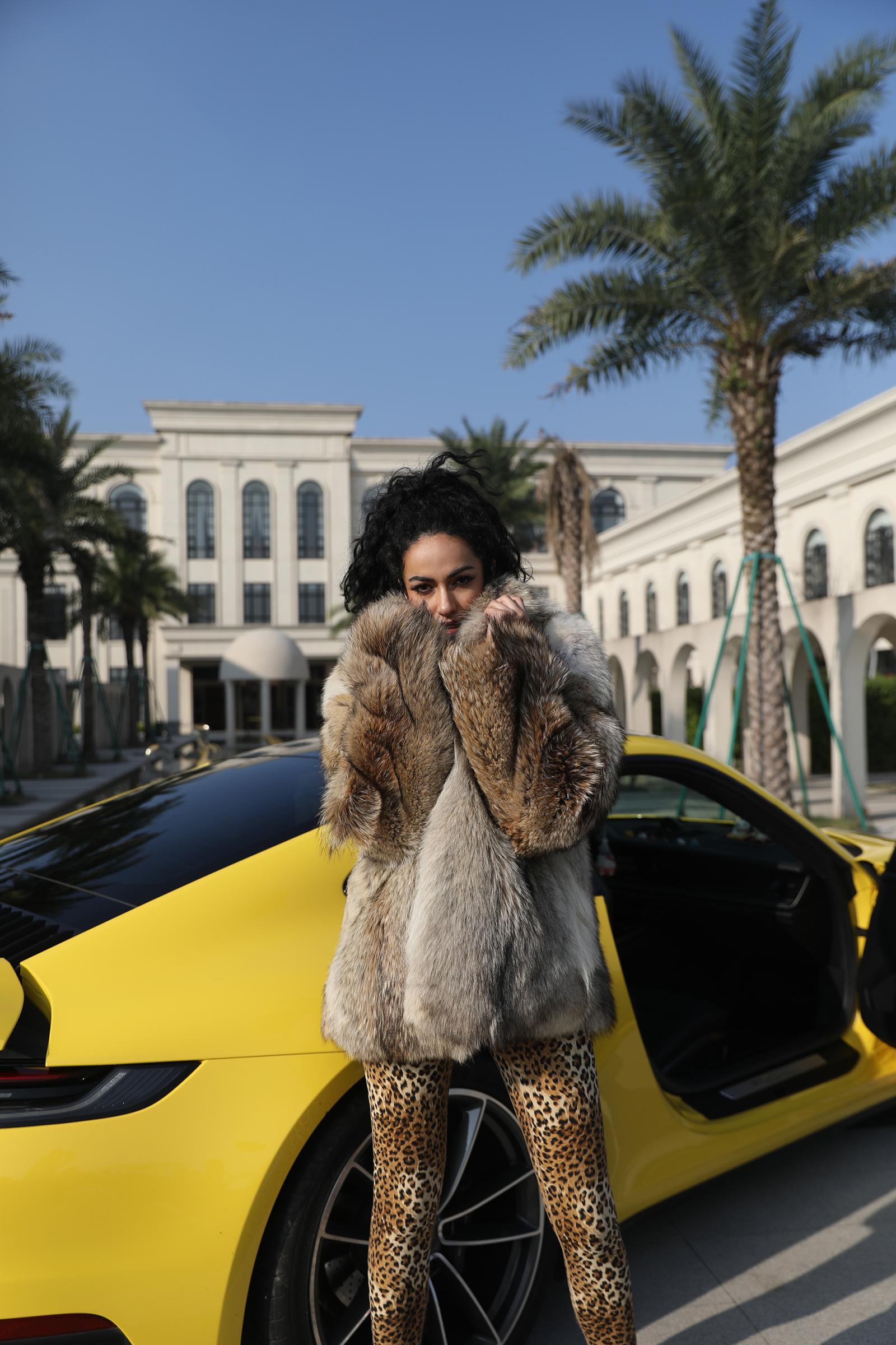 Wolf Fur Luxurious Lapel Coat for Extreme Cold Weather - Janefur