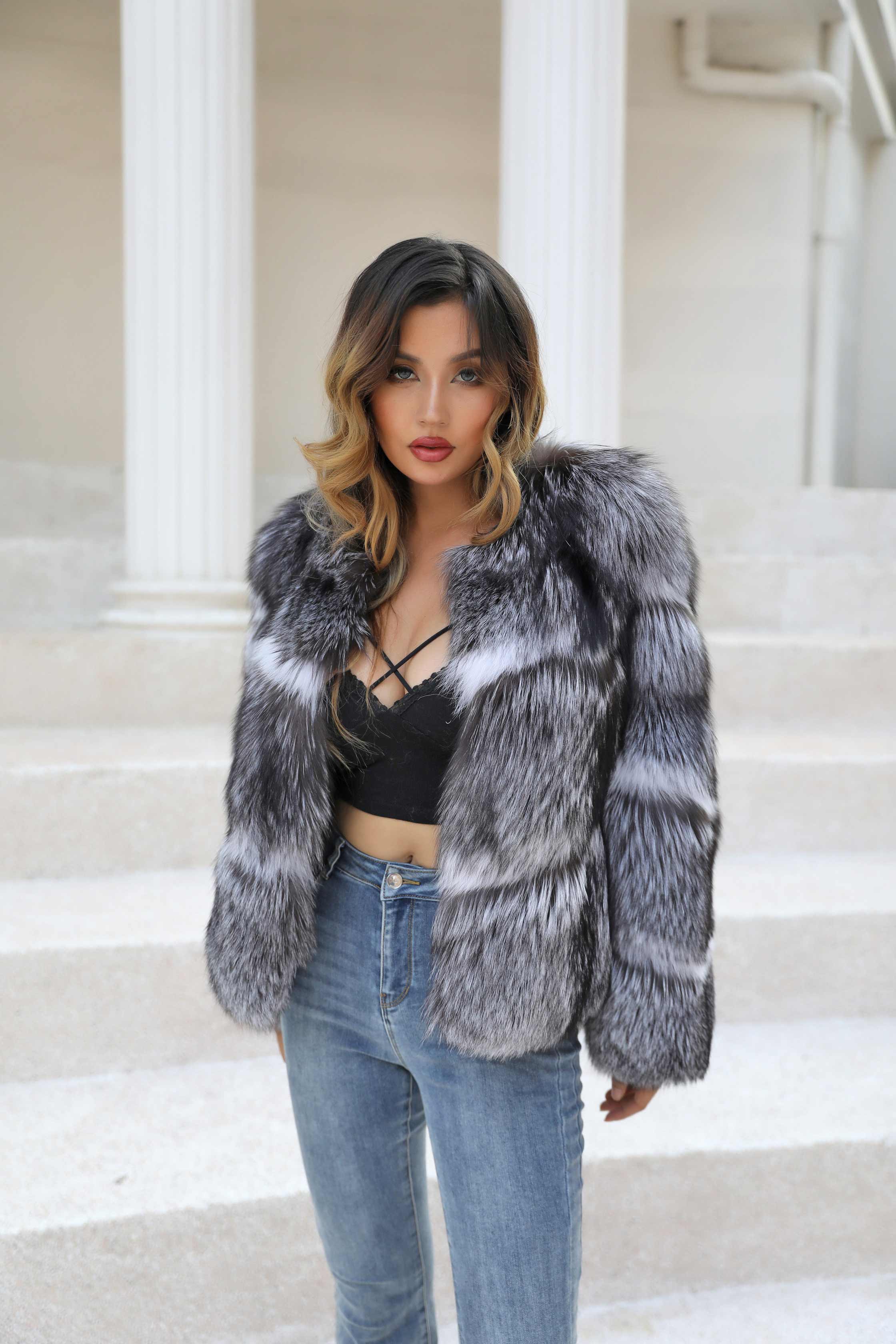Luxury Winter Women's Crewneck Silver Fox Coat - Janefur