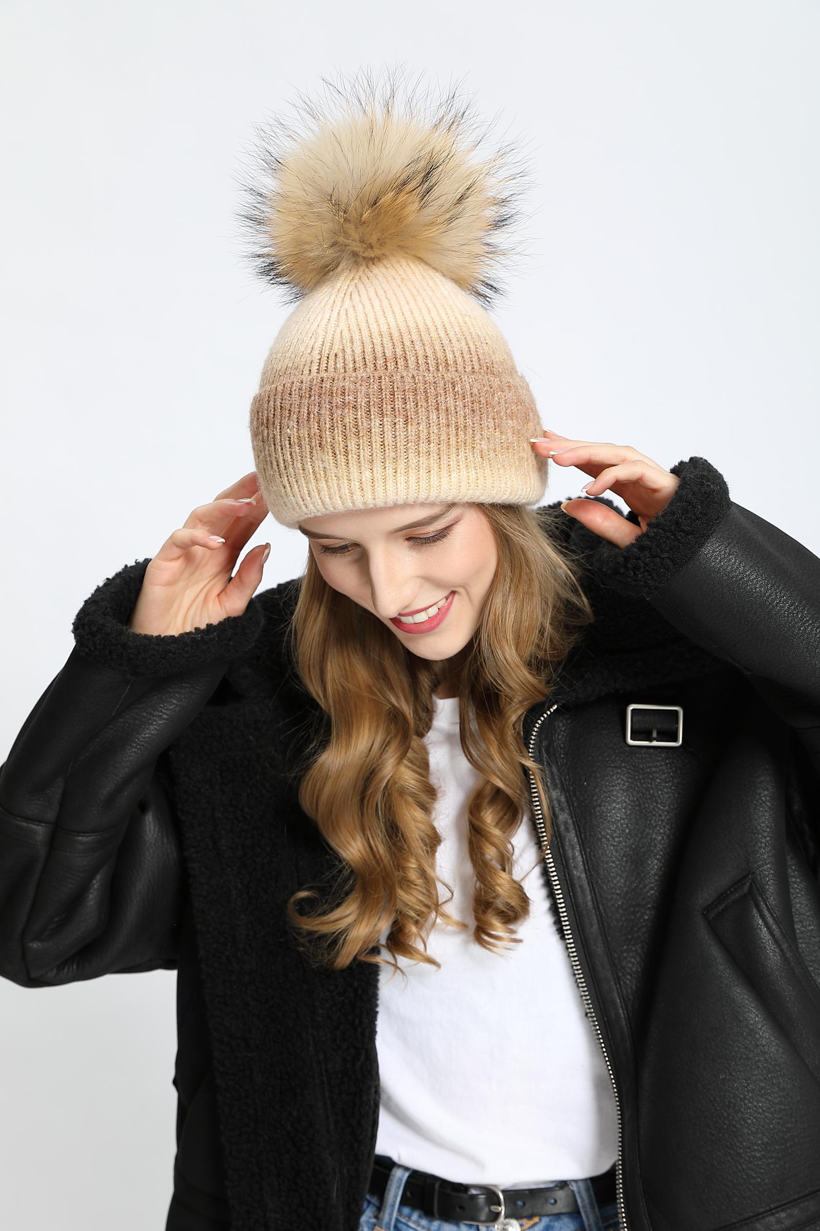 Gradient Wool Hat with Fur Pom Pom Women Hat - Janefur