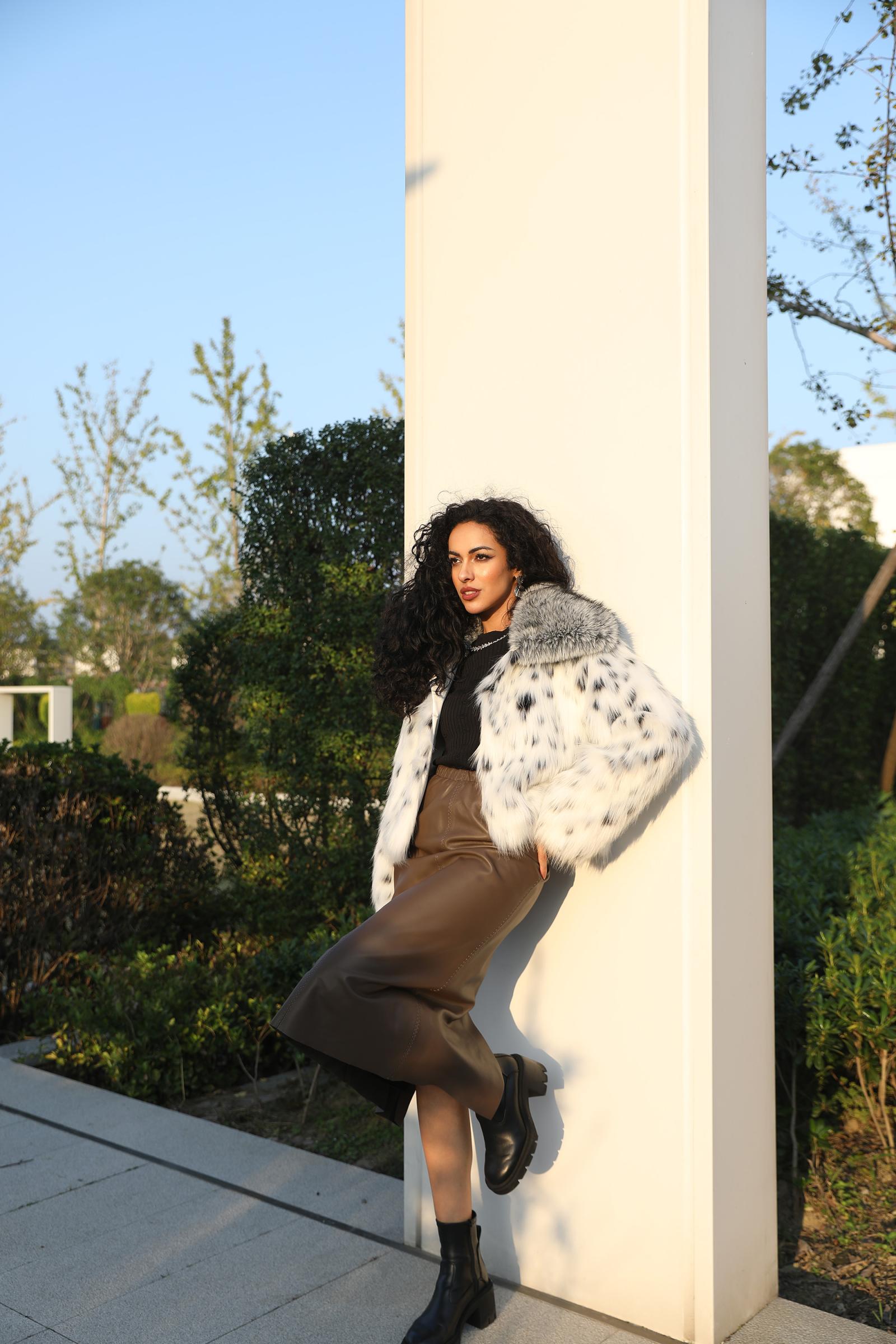 Eco Friendly Fur Coat Women's Avant Garde Lapel Leopard Pattern Short Faux Fur Outerwear Jacket - Janefur