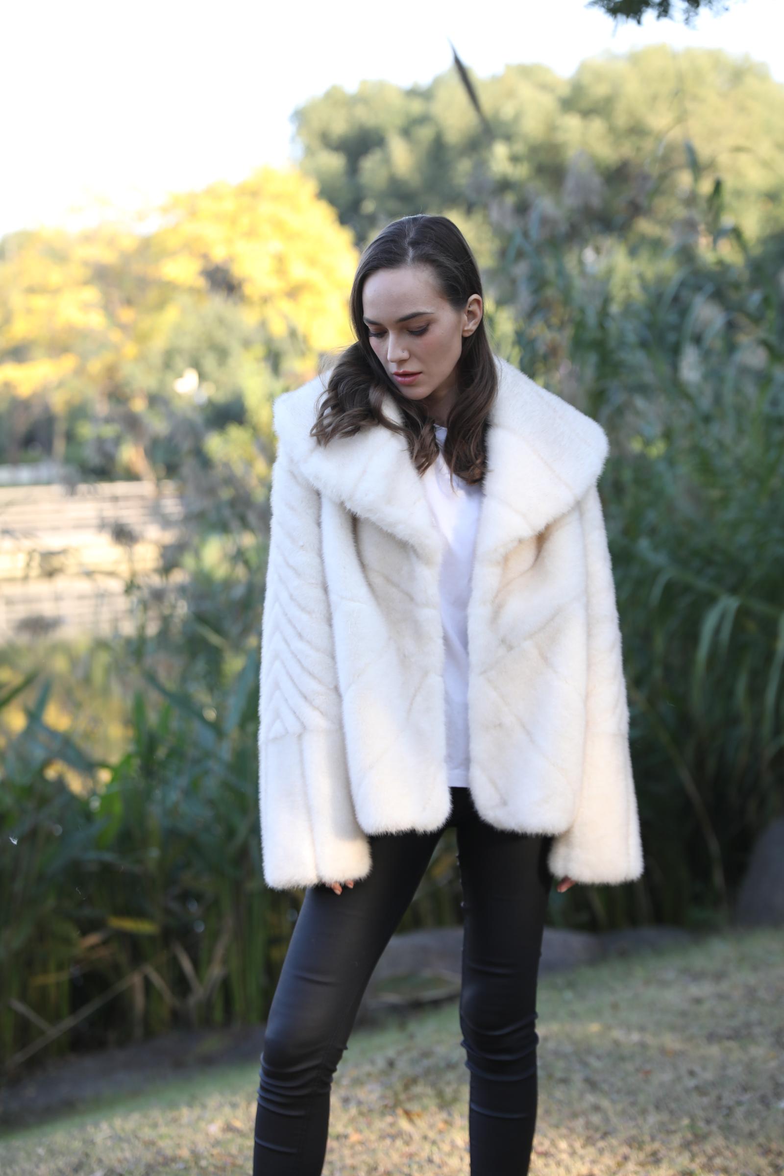 Women's New Navy collar Segmented Faux Mink Coat Fashionable Trend - Janefur