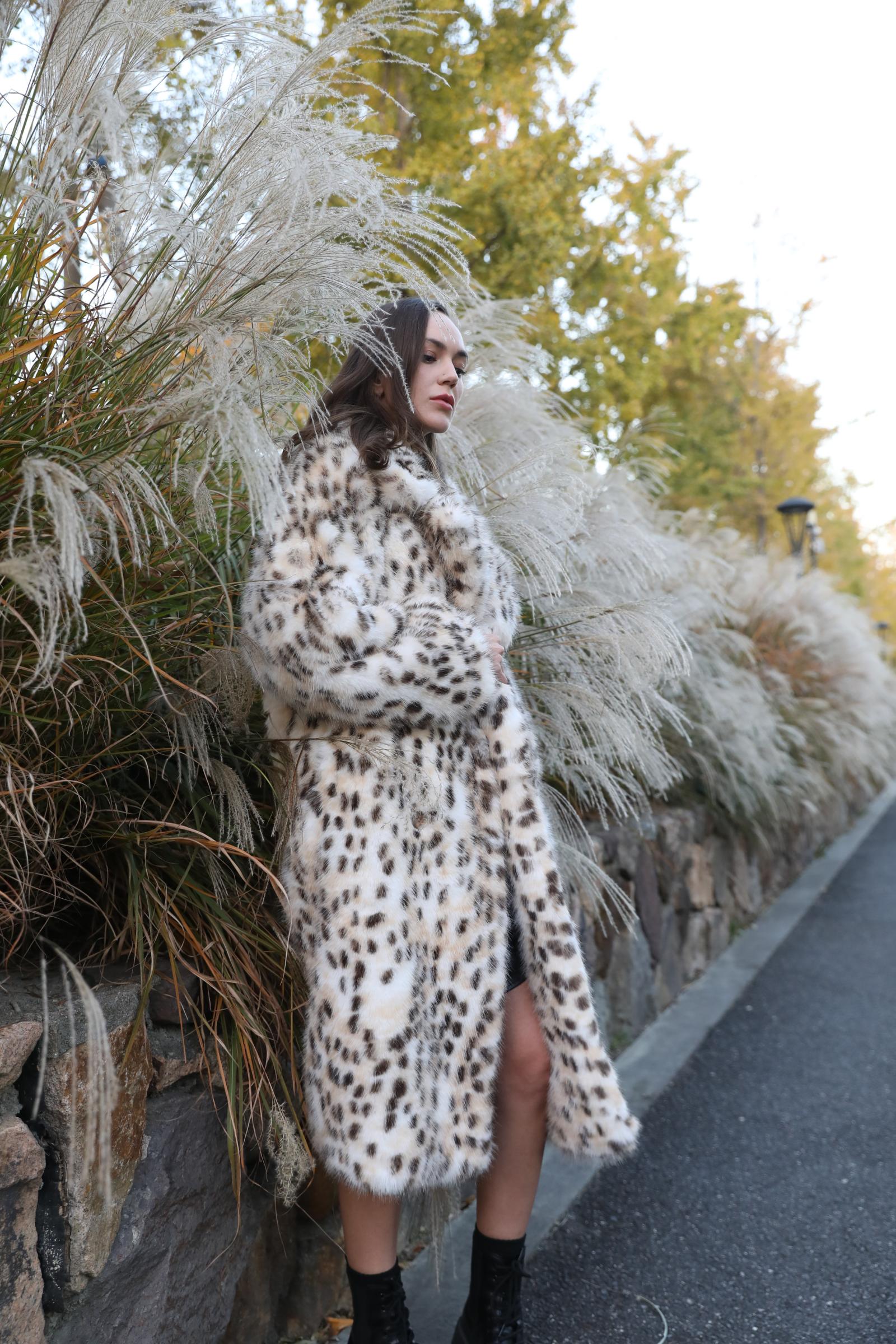 Women's Winter Chic Bobcat Faux Mink Coat Eco-Friendly Fur Coat - Janefur