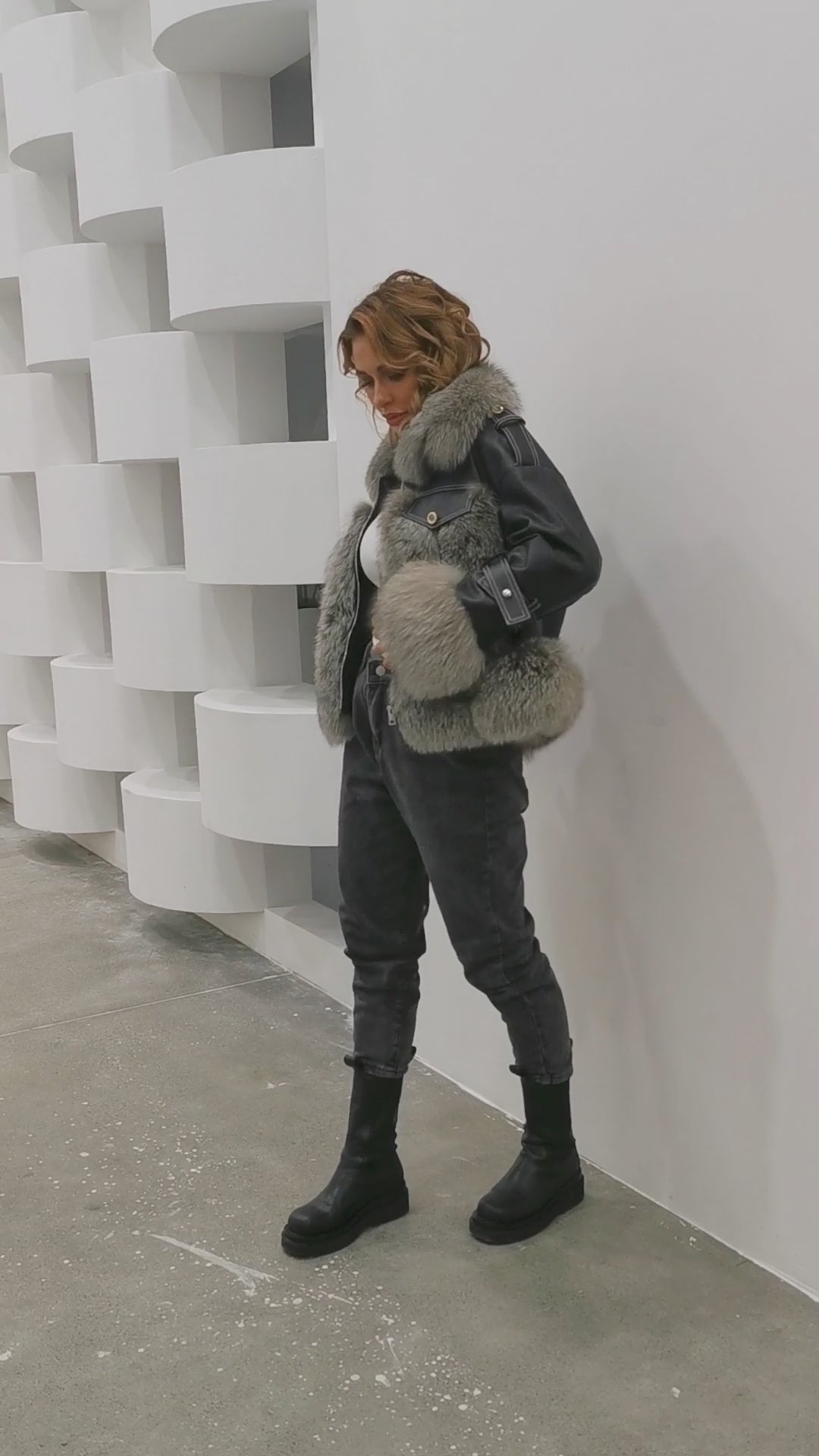 Real Fox Fur Collar Women's Short Fox Fur Stitching Leather Winter Short Coat