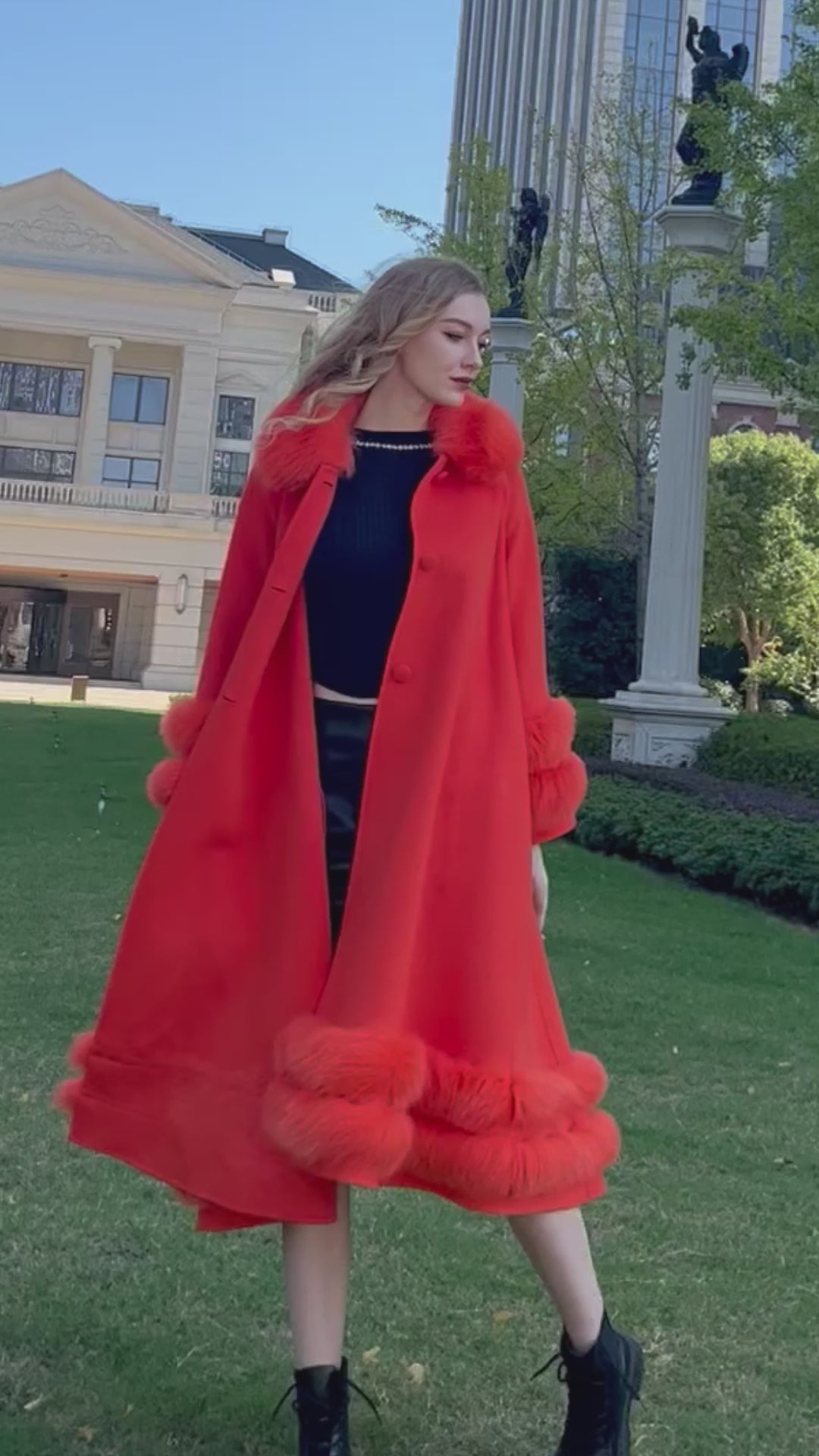 Women's Double Sided Cashmere Coat with Two Sections of Fur Collar at Hem and Cuffs