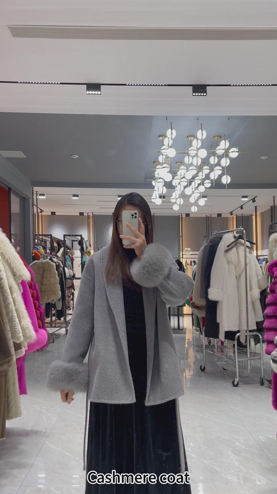 Elegant Belted Cashmere Wool Coat with Real Fox Fur Cuffs – Oversized Drop-Shoulder Design