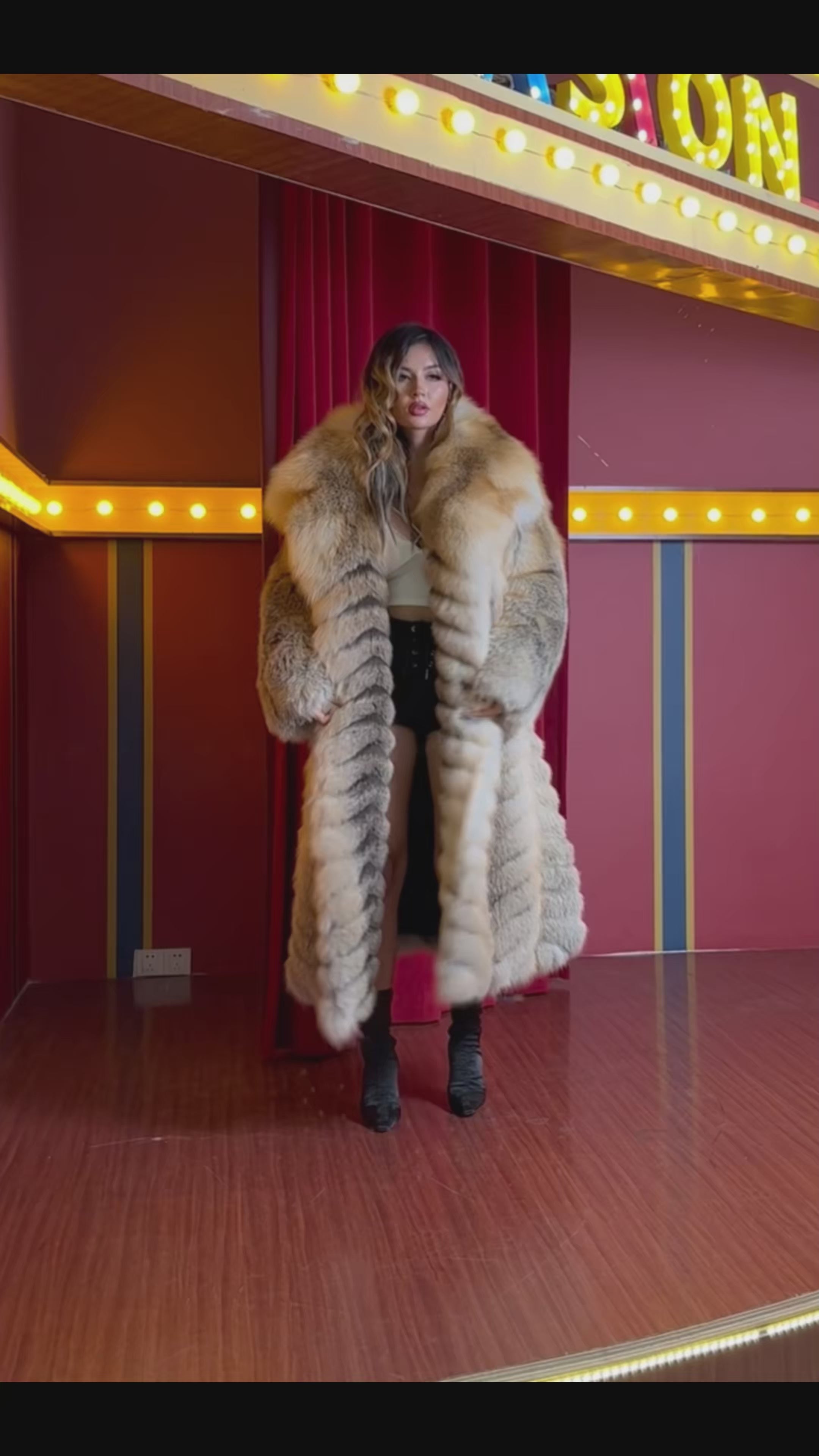 Luxury Women's Long Golden Island Fox Fur Coat