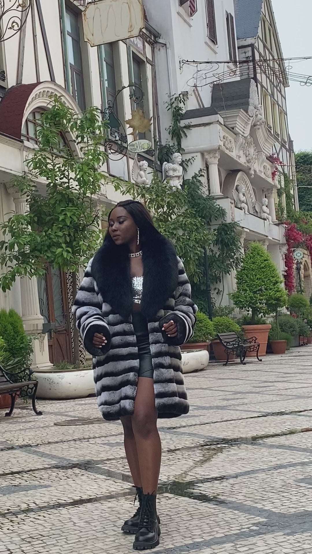 Women's Black Fur Collar Rabbit Fur Coat With Stripes