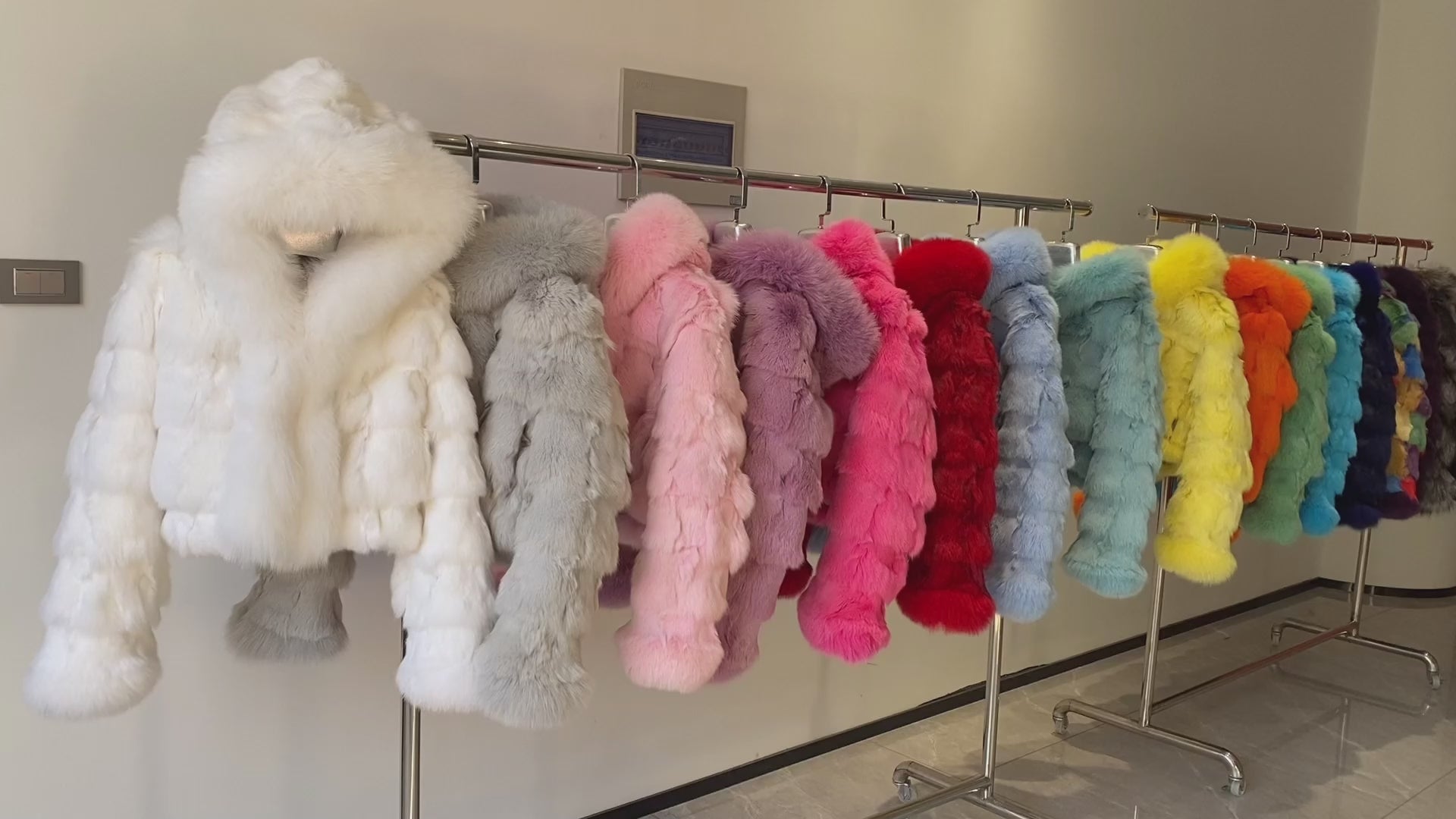 Women's Fox fur coat to B