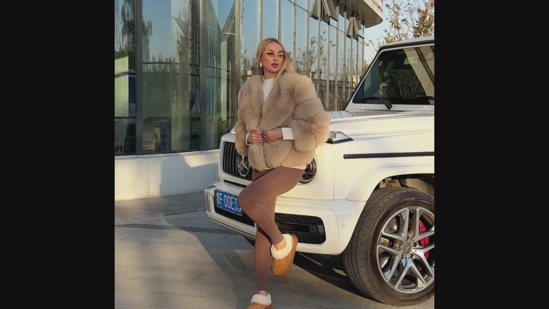 Luxury Blue Fox Fur Jacket with V-Neck and Chevron Stitching – Short Women’s Winter Fur Coat