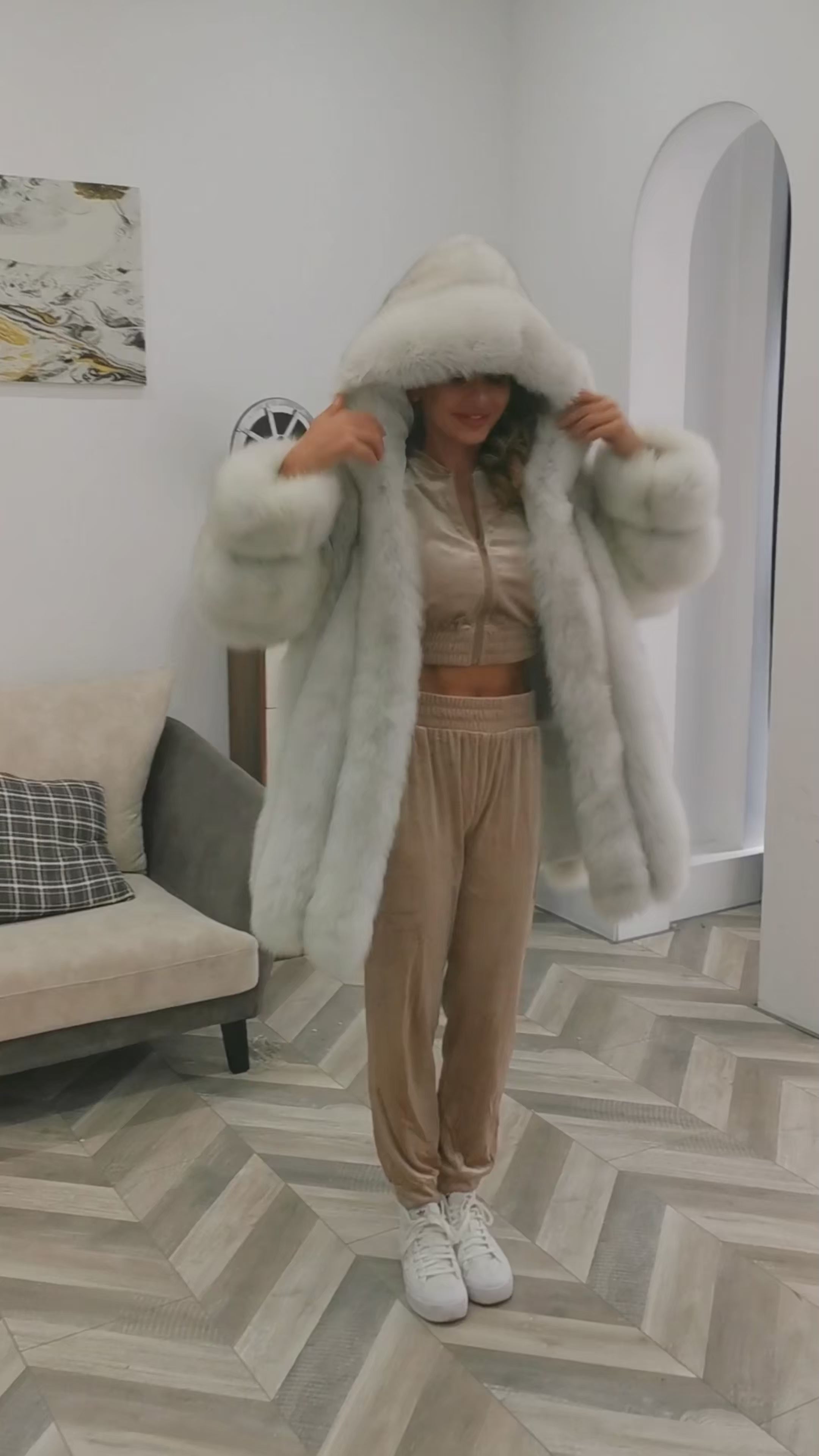 Women's Warm Real Fox Fur Hooded Coat In Winter