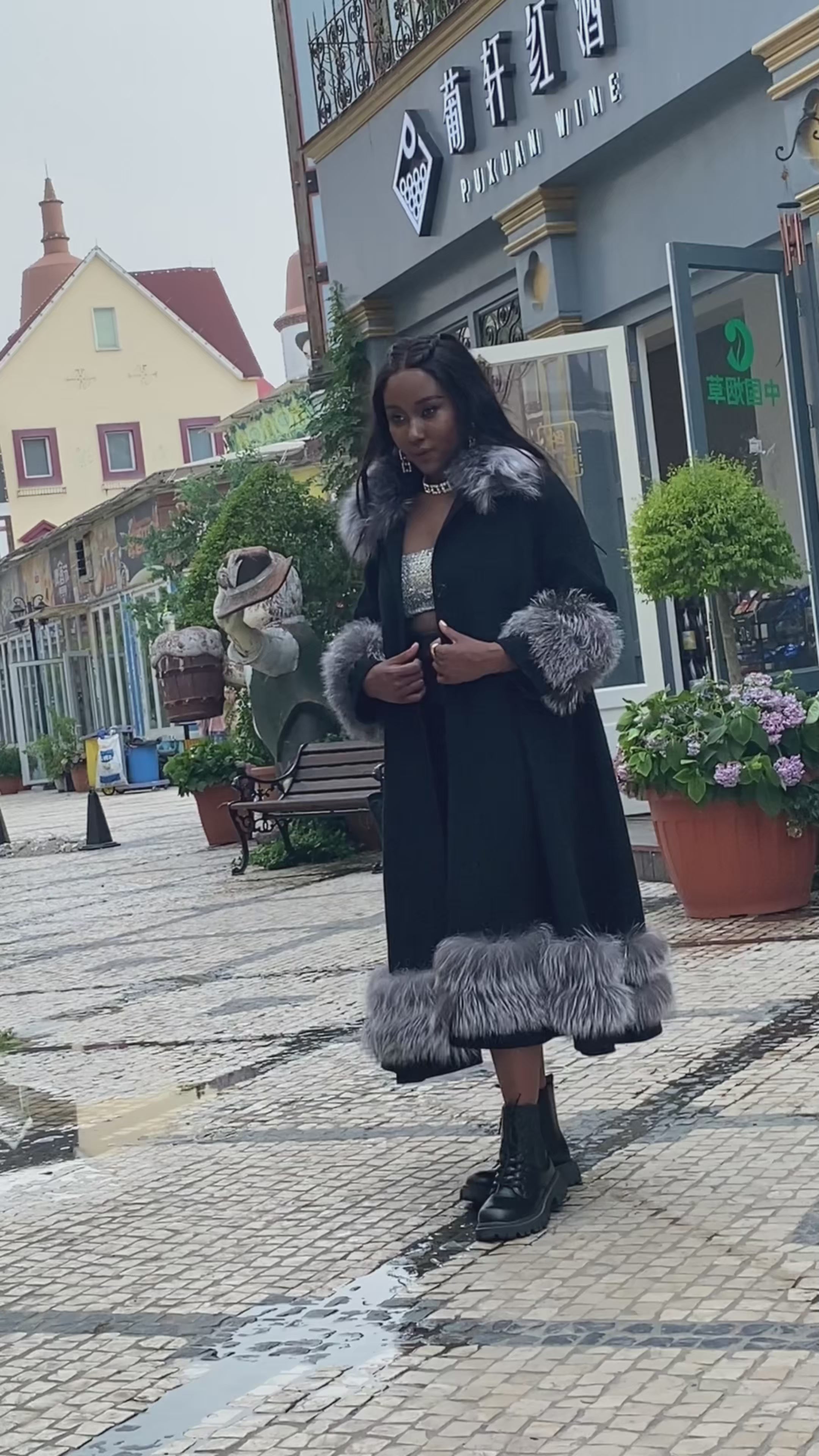 Double - Faced Wool Coat with Double - Layer Fox Fur Trim on Cuffs, Hem & Collar - Luxury Warm Fashion Winter Outerwear