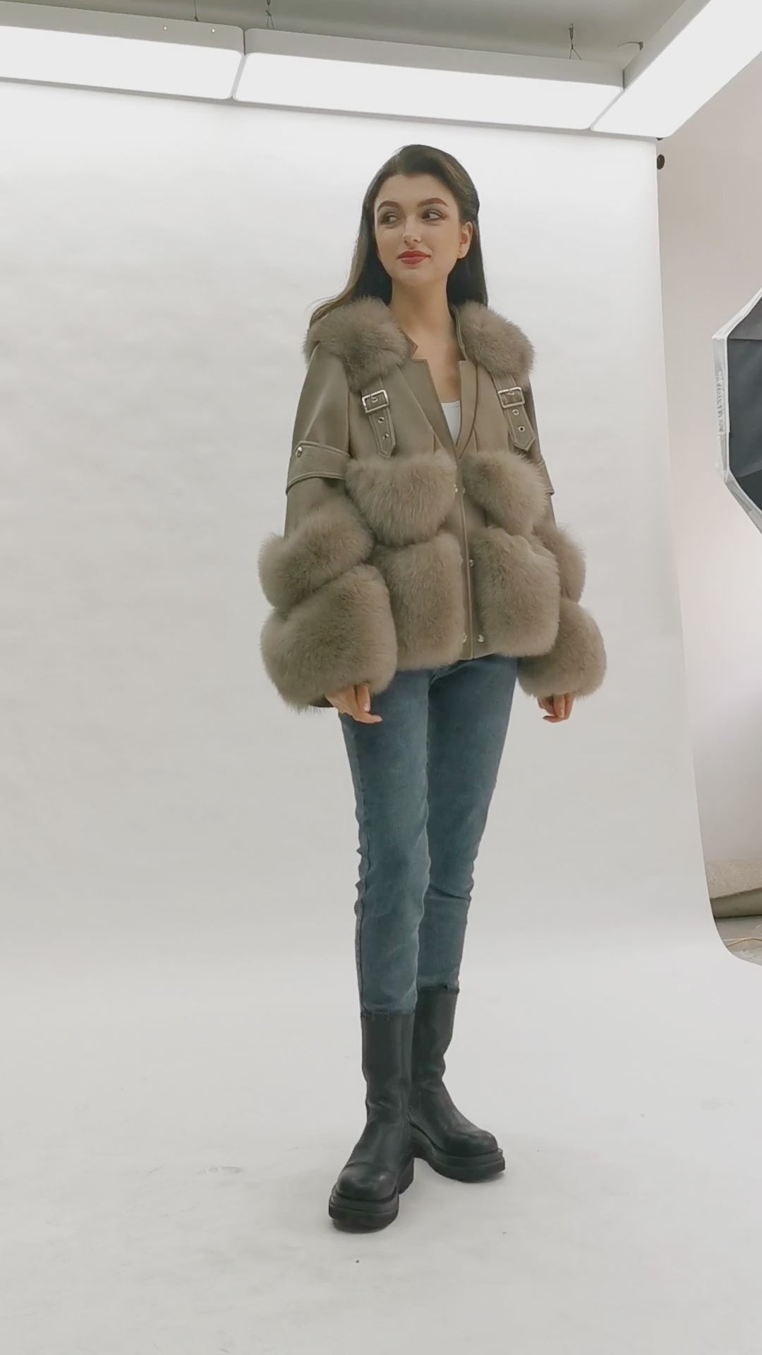 Winter Warm Fashion Design Fox Fur Jacket Luxury Women's Coat