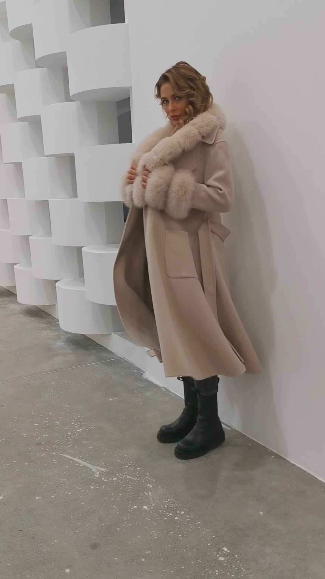 Skirt Hem Mandarin Collar with Sleeves and Two-section Fur Double-faced Wool