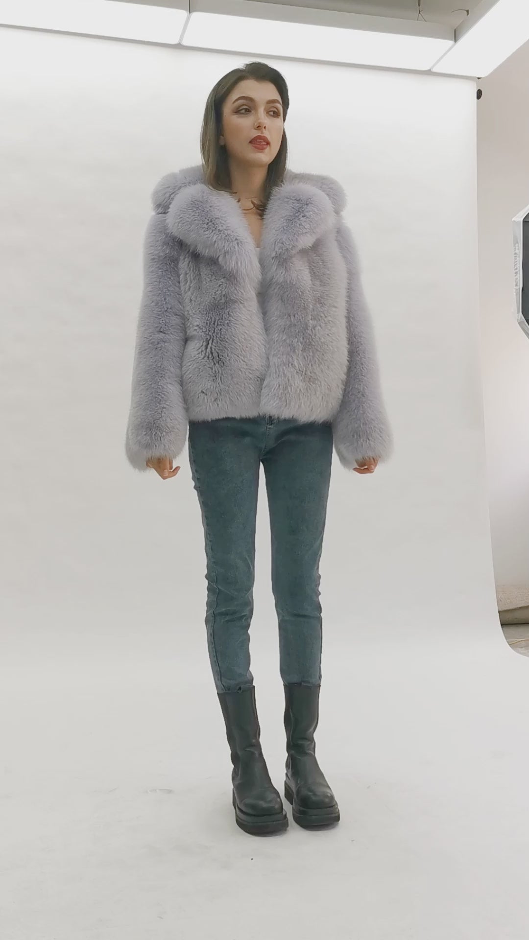New Arrival Thick Warm Winter Real Fox Fur Jacket Women Fluffy Wholesale Fur Coat