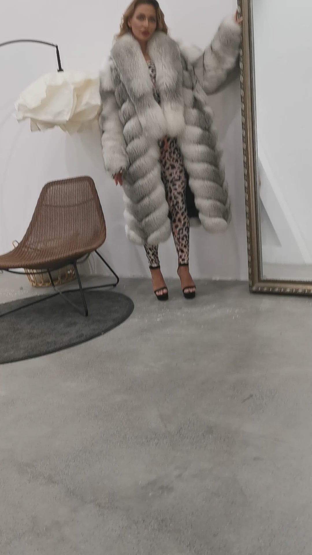 Fashion High-Quality Wholesale Custom Fox Fur Coat Luxury Large Lapel Diagonal Stripe Loose Coat