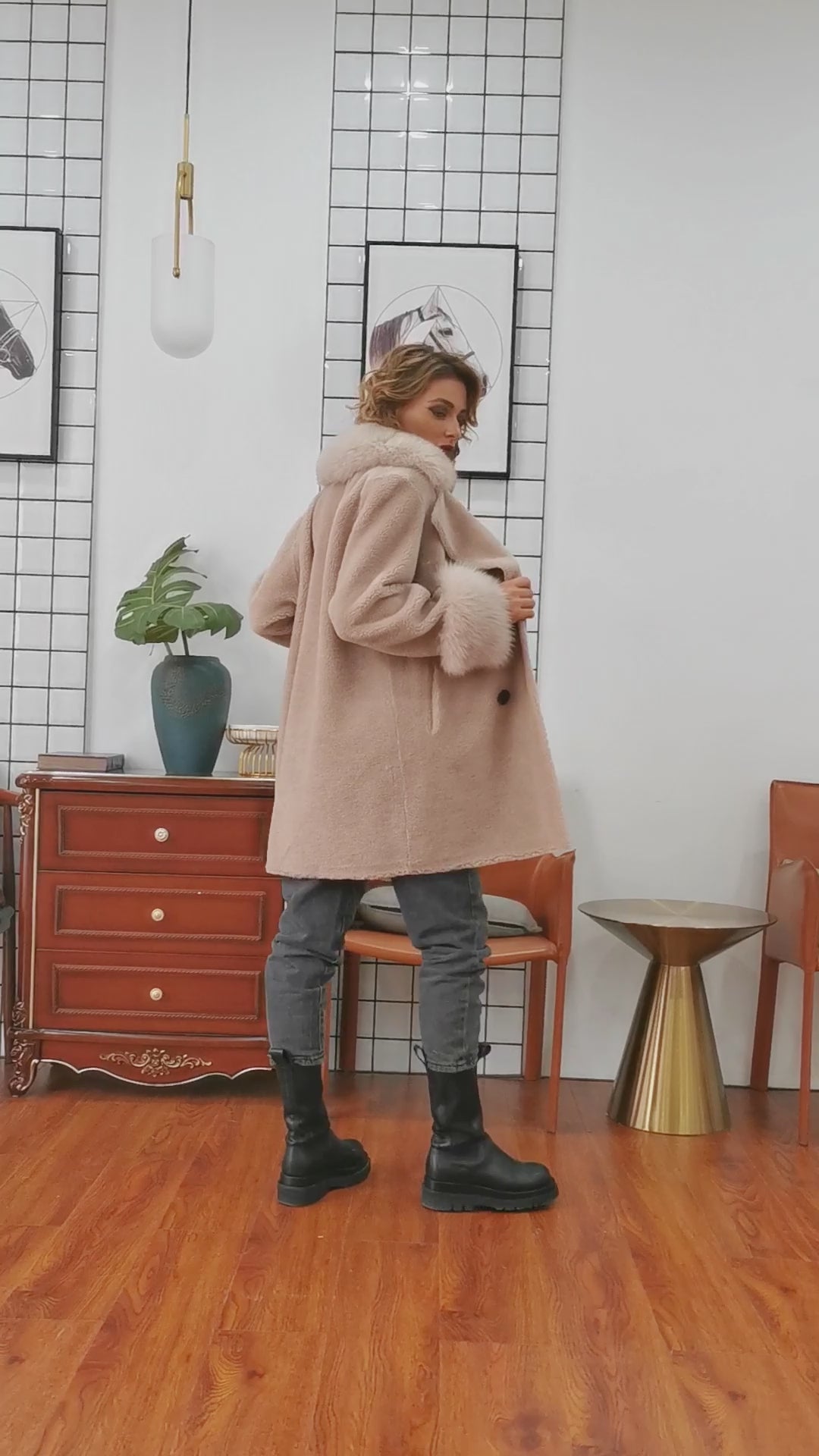 Double-breasted with Cuffed Sleeves Fox Fur Shearling