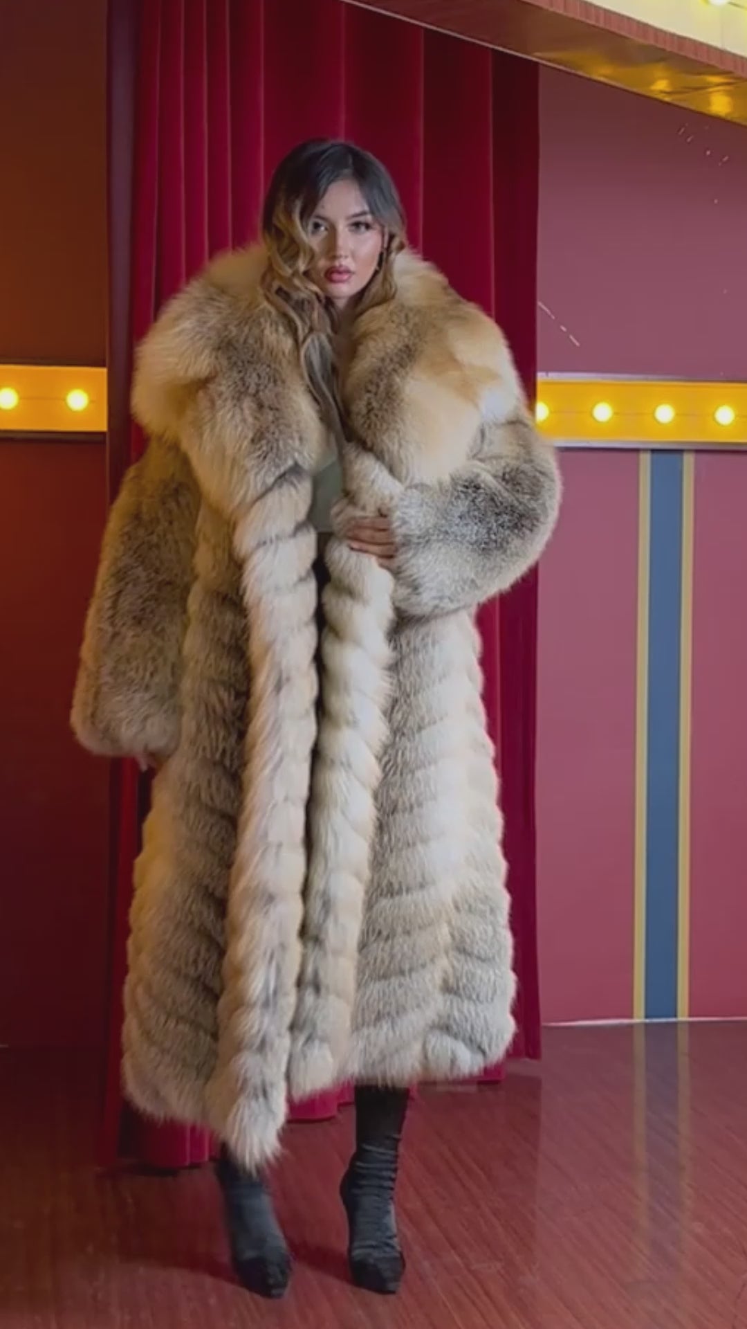 Luxury Women's Long Golden Island Fox Fur Coat